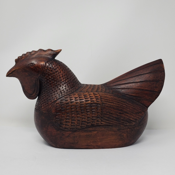 Vintage Other - Vintage Hand Carved wooden chicken with open compartment